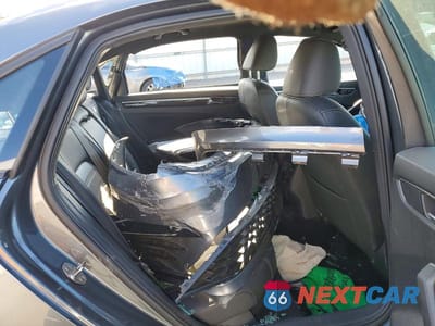 Zdjęcie 10 z 12 samochodu: 2018 VOLKSWAGEN PASSAT GT VIN:1VWJM7A3XJC041047 - miniatura