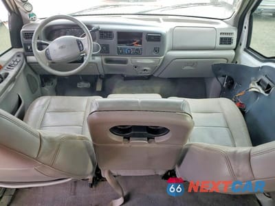 Zdjęcie 8 z 14 samochodu: 2001 FORD F250 VIN:1FTNW20FX1EC31626 - miniatura