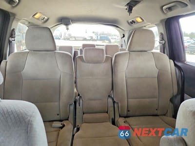 Zdjęcie 10 z 13 samochodu: 2016 HONDA ODYSSEY VAN VIN:5FNRL5H46GB054594 - miniatura
