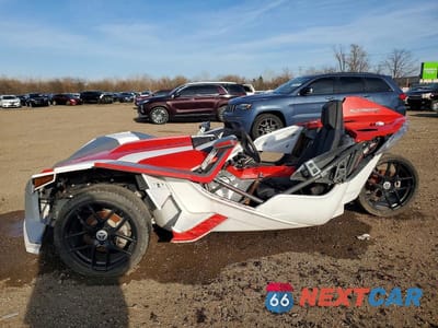 Trzecie zdjęcie samochodu z tyłu: 2016 POLARIS SLINGSHOT SL VIN:57XAAPFA1G5111817 - miniatura