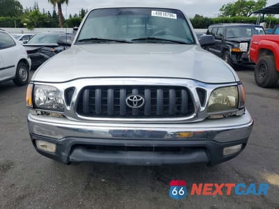 Piąte zdjęcie samochodu w środku: 2001 TOYOTA TACOMA XTRACAB VIN:5TEVL52N71Z841494 - miniatura