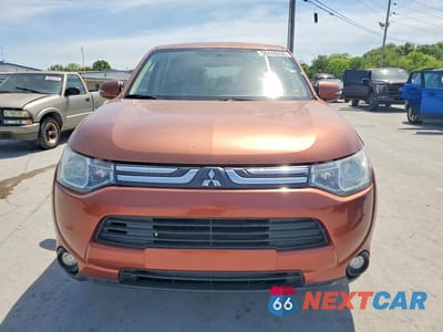 Piąte zdjęcie samochodu w środku: 2014 MITSUBISHI OUTLANDER SE VIN:JA4AD3A33EZ002521 - miniatura