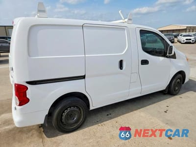 Trzecie zdjęcie samochodu z tyłu: 2017 NISSAN NV200 SV VIN:3N6CM0KN2HK716412 - miniatura