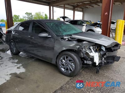 Czwarte zdjęcie samochodu z boku: 2024 HYUNDAI ELANTRA SEL VIN:KMHLM4DG0RU749186 - miniatura