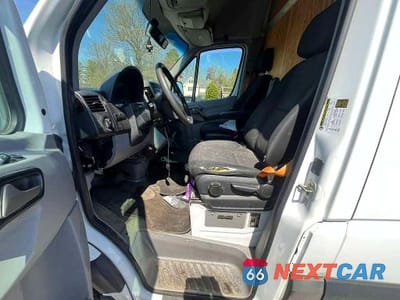 Zdjęcie 7 z 10 samochodu: 2017 MERCEDES-BENZ SPRINTER 2500 VIN:WDAPE7CD5HP385696 - miniatura