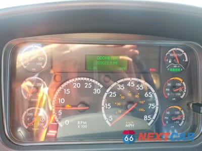 Zdjęcie 9 z 12 samochodu: 2017 FREIGHTLINER M2 106 MEDIUM DUTY VIN:1FVHCYCYXHHHZ3886 - miniatura