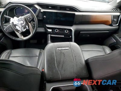 Zdjęcie 8 z 12 samochodu: 2024 GMC SIERRA K3500 DENALI VIN:1GT49WEY3RF409595 - miniatura