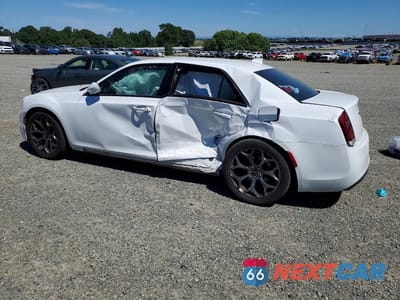 Drugie zdjęcie samochodu z przodu: 2016 CHRYSLER 300 S VIN:2C3CCABG6GH269120 - miniatura