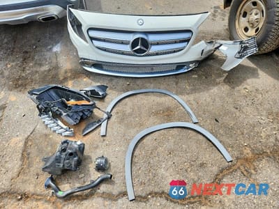 Zdjęcie 13 z 14 samochodu: 2016 MERCEDES-BENZ GLA 250 VIN:WDCTG4EB5GJ206360 - miniatura