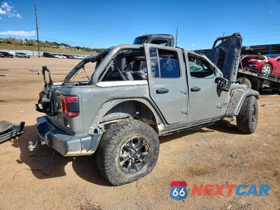 Trzecie zdjęcie samochodu z tyłu: 2019 JEEP WRANGLER UNLIMITED SAHARA VIN:1C4HJXEGXKW505204 - miniatura