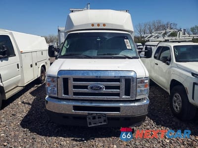 Piąte zdjęcie samochodu w środku: 2025 FORD E350 UTILITY / SERVICE TRUCK VIN:1FDWE3FN4SDD31221 - miniatura