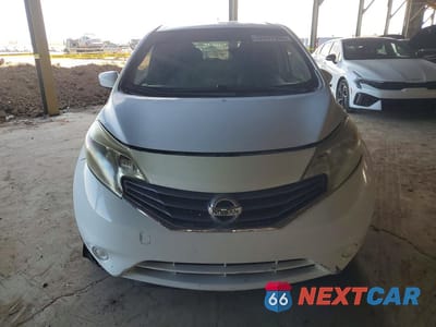 Piąte zdjęcie samochodu w środku: 2016 NISSAN VERSA NOTE SV VIN:3N1CE2CP7GL402844 - miniatura