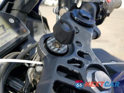 Zdjęcie 8 z 9 samochodu: 2023 YAMAHA YZFR3 A VIN:MH3RH18Y3PK013647 - miniatura