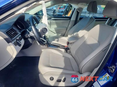 Zdjęcie 7 z 12 samochodu: 2017 VOLKSWAGEN PASSAT SE VIN:1VWBT7A32HC055087 - miniatura