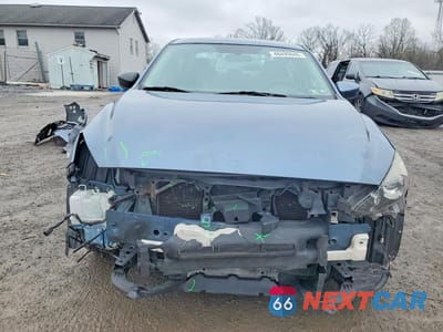 Piąte zdjęcie samochodu w środku: 2014 MAZDA 3 SPORT VIN:JM1BM1U7XE1195200 - miniatura