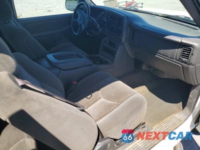 Zdjęcie 8 z 12 samochodu: 2004 CHEVROLET SILVERADO K1500 VIN:2GCEK19T941247899 - miniatura