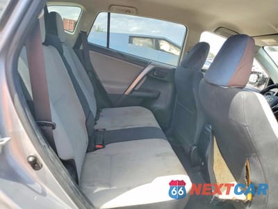 Zdjęcie 11 z 13 samochodu: 2018 TOYOTA RAV4 HYBRID LE VIN:JTMRJREV5JD213856 - miniatura