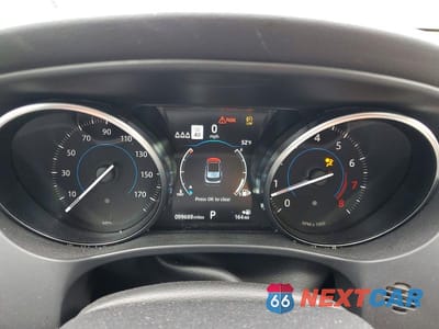 Zdjęcie 9 z 13 samochodu: 2019 JAGUAR F-PACE PREMIUM VIN:SADCJ2FX4KA356740 - miniatura