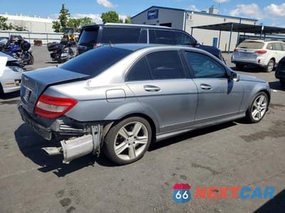 Trzecie zdjęcie samochodu z tyłu: 2011 MERCEDES-BENZ C 300 VIN:WDDGF5EB4BR168569 - miniatura