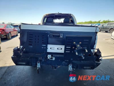 Zdjęcie 6 z 12 samochodu: 2019 TOYOTA TACOMA TRD OFF-ROAD VIN:3TMDZ5BN0KM073043 - miniatura