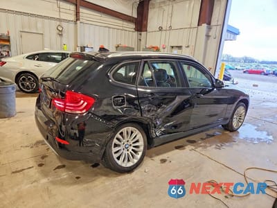 Trzecie zdjęcie samochodu z tyłu: 2015 BMW X1 XDRIVE28I VIN:WBAVL1C53FVY38980 - miniatura