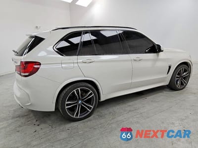 Trzecie zdjęcie samochodu z tyłu: 2016 BMW X5 M VIN:5YMKT6C54G0R78335 - miniatura