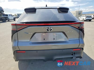 Zdjęcie 6 z 14 samochodu: 2023 TOYOTA BZ4X LIMITED VIN:JTMAAAAA9PA001537 - miniatura