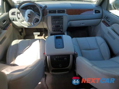 Zdjęcie 8 z 13 samochodu: 2014 GMC YUKON VIN:1GKS1KE09ER117870 - miniatura