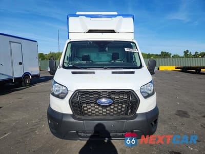 Piąte zdjęcie samochodu w środku: 2023 FORD TRANSIT DELIVERY TRUCK VIN:1FDBW5ZG4PKA23134 - miniatura