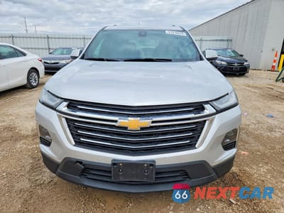 Piąte zdjęcie samochodu w środku: 2022 CHEVROLET TRAVERSE LT VIN:1GNEVGKW1NJ118665 - miniatura