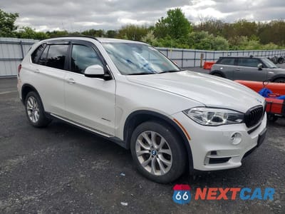 Czwarte zdjęcie samochodu z boku: 2016 BMW X5 XDRIVE35I VIN:5UXKR0C53G0P21248 - miniatura