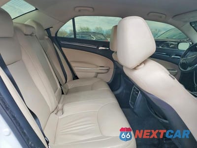 Zdjęcie 10 z 12 samochodu: 2015 CHRYSLER 300 LIMITED VIN:2C3CCARG3FH736529 - miniatura