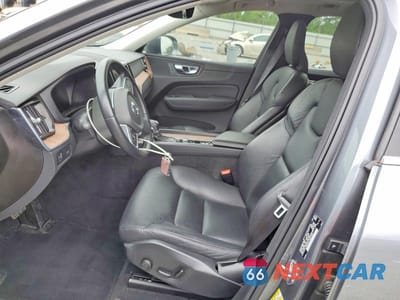 Zdjęcie 7 z 12 samochodu: 2021 VOLVO XC60 T5 MOMENTUM VIN:YV4102RKXM1682063 - miniatura
