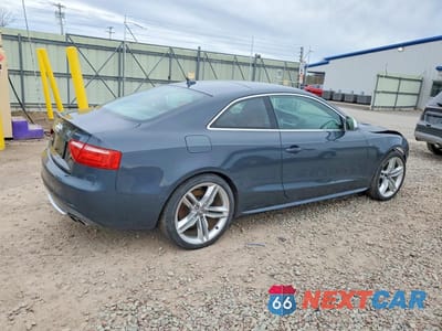Trzecie zdjęcie samochodu z tyłu: 2009 AUDI S5 QUATTRO VIN:WAURV78TX9A044771 - miniatura