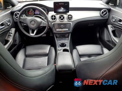 Zdjęcie 8 z 12 samochodu: 2019 MERCEDES-BENZ CLA 250 4MATIC VIN:WDDSJ4GB8KN725779 - miniatura