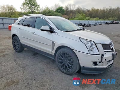 Czwarte zdjęcie samochodu z boku: 2015 CADILLAC SRX LUXURY COLLECTION VIN:3GYFNEE32FS573621 - miniatura