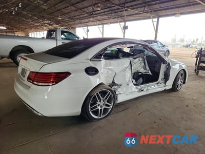 Trzecie zdjęcie samochodu z tyłu: 2016 MERCEDES-BENZ E 400 VIN:WDDKJ6FB6GF338369 - miniatura