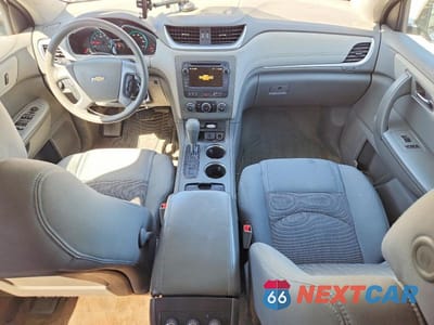 Zdjęcie 8 z 14 samochodu: 2017 CHEVROLET TRAVERSE LS VIN:1GNKRFED4HJ286932 - miniatura