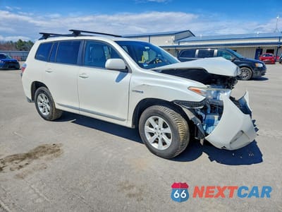 Czwarte zdjęcie samochodu z boku: 2011 TOYOTA HIGHLANDER HYBRID VIN:JTEBC3EH3B2001713 - miniatura