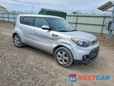 Czwarte zdjęcie samochodu z boku: 2018 KIA SOUL BASE VIN:KNDJN2A25J7573356 - miniatura