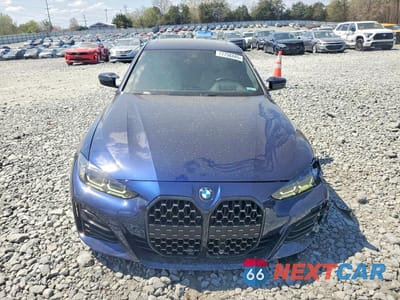 Piąte zdjęcie samochodu w środku: 2022 BMW M440XI GRAN COUPE VIN:WBA13AW03NFM47089 - miniatura