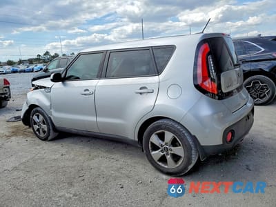Drugie zdjęcie samochodu z przodu: 2018 KIA SOUL BASE VIN:KNDJN2A27J7621200 - miniatura