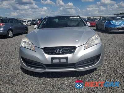 Piąte zdjęcie samochodu w środku: 2011 HYUNDAI GENESIS COUPE 2.0T PREMIUM VIN:KMHHT6KD3BU053411 - miniatura