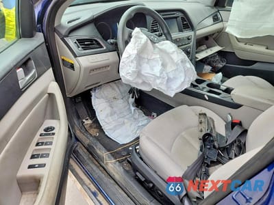 Zdjęcie 8 z 12 samochodu: 2017 HYUNDAI SONATA SPORT VIN:5NPE34AF6HH555007 - miniatura