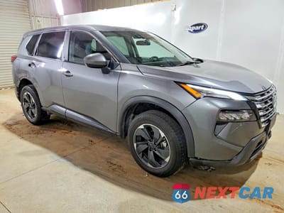 Czwarte zdjęcie samochodu z boku: 2025 NISSAN ROGUE SV VIN:5N1BT3BB6SC813484 - miniatura