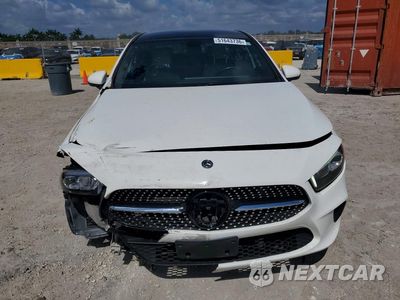 Piąte zdjęcie samochodu w środku: 2021 MERCEDES-BENZ A 220 VIN:W1K3G4EB3MJ263647 - miniatura