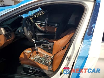 Zdjęcie 7 z 12 samochodu: 2017 BMW 330 XI VIN:WBA8D9G32HNU63572 - miniatura