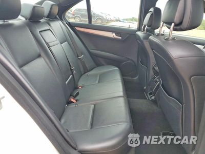Zdjęcie 10 z 12 samochodu: 2012 MERCEDES-BENZ C 250 VIN:WDDGF4HB5CA633477 - miniatura