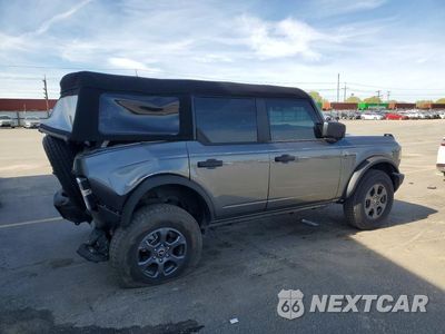 Trzecie zdjęcie samochodu z tyłu: 2024 FORD BRONCO BIG BEND VIN:1FMDE7BHXRLA88240 - miniatura