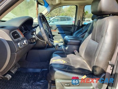 Zdjęcie 7 z 12 samochodu: 2011 CHEVROLET TAHOE K1500 LT VIN:1GNSKBE0XBR373706 - miniatura